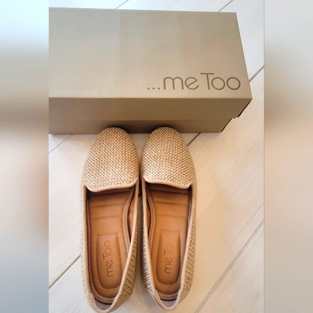 Me Too Yard  Womens Tan Cushioned Loafer Flat Shoe